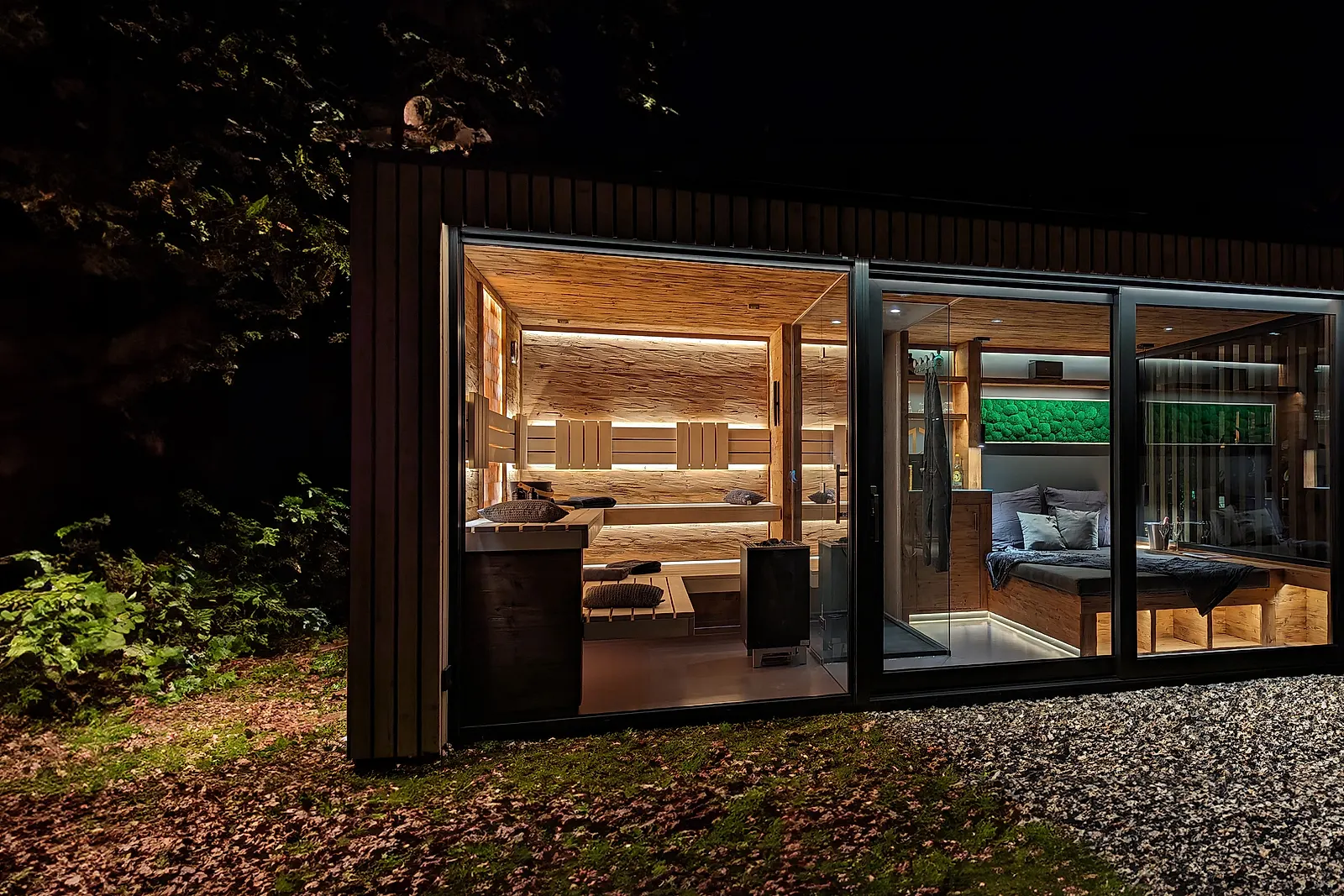 Vitis / Vitis X: Die Glasfassaden-Sauna